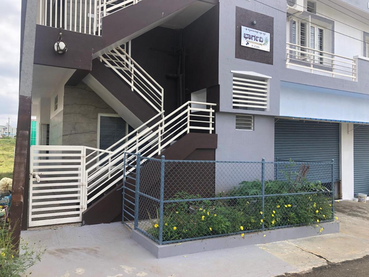 Skyhouse Homestay Mysore Eksteriør bilde