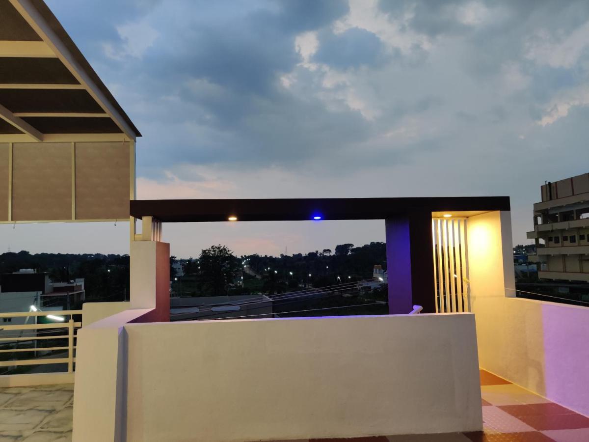 Skyhouse Homestay Mysore Eksteriør bilde