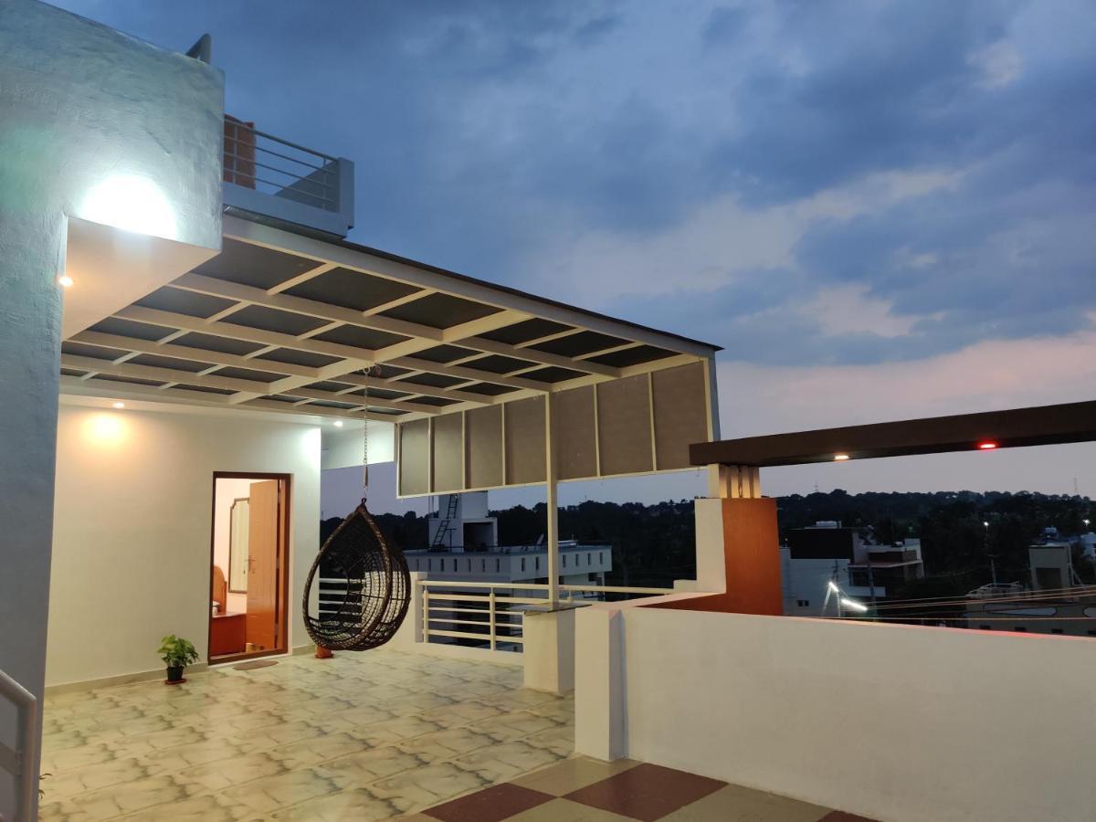 Skyhouse Homestay Mysore Eksteriør bilde